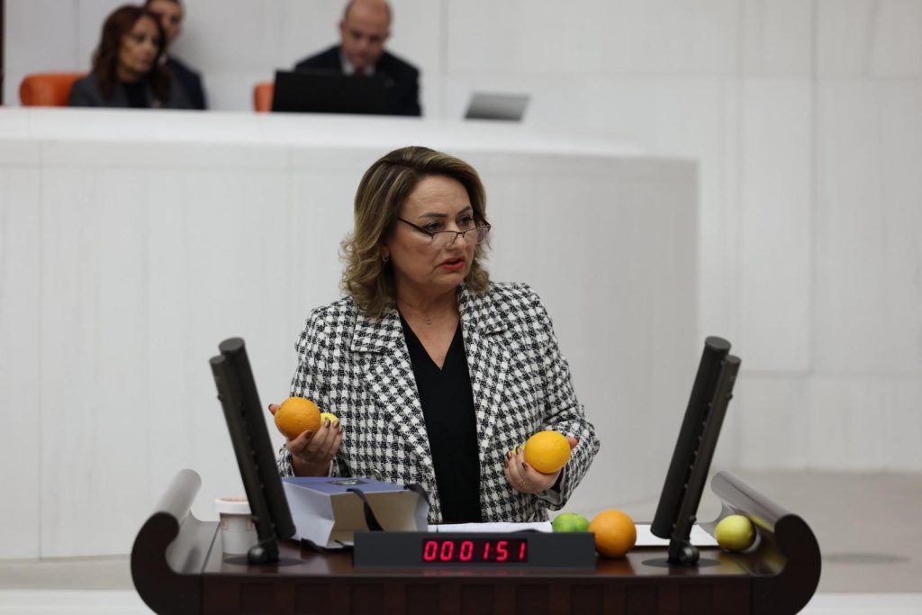 “Dalında 5 lira, pazarda 40 lira! Bu nasıl düzen?”