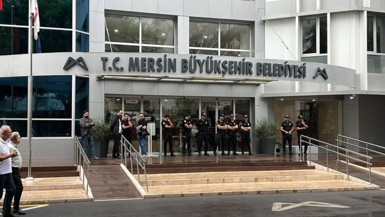 Belediye Başkanı Vahap Seçer dahil 59 gözaltı